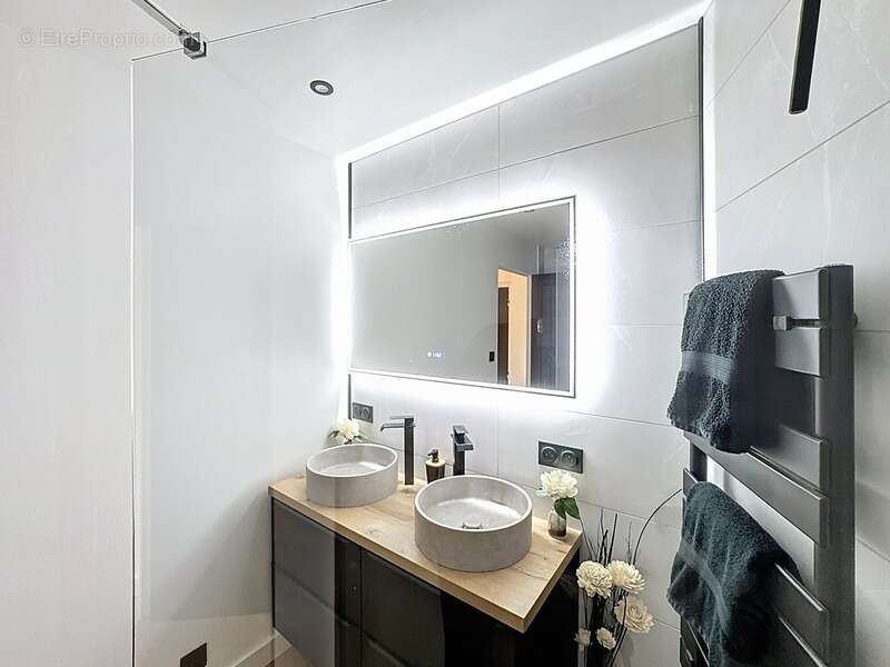 Appartement à VETRAZ-MONTHOUX