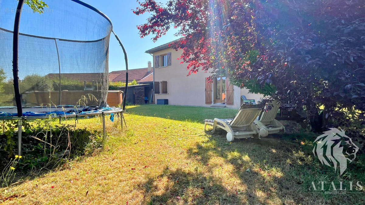 Maison indépendante 5 chambres   terrain 1000 m2 avec piscine   138m2 - photo 5