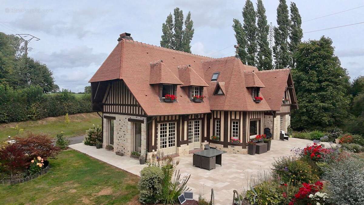 Maison à PONT-L'EVEQUE