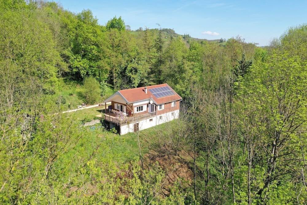 Maison 5 pièces 134 m² · à Saint-Jean-en-Royans · 134 m² · 273 000 €