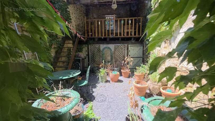 À vendre : maison de 2 chambres avec cour enchantée à Bellac (87) - photo 14