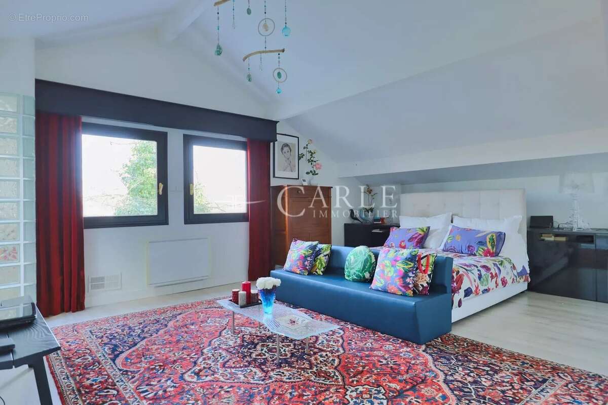 Maison à DECINES-CHARPIEU