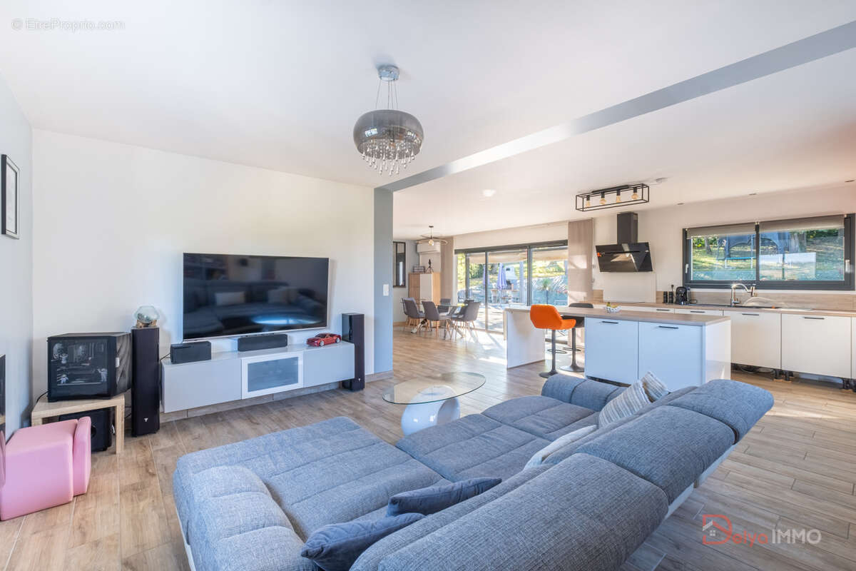 Maison contemporaine T5 avec piscine - photo 5