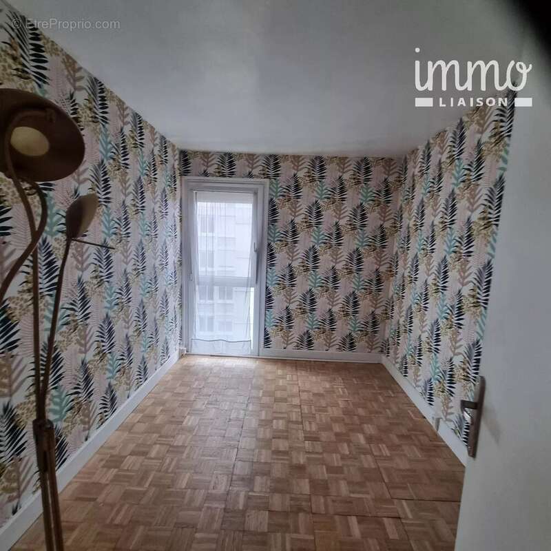 Appartement à L&#039;HAY-LES-ROSES