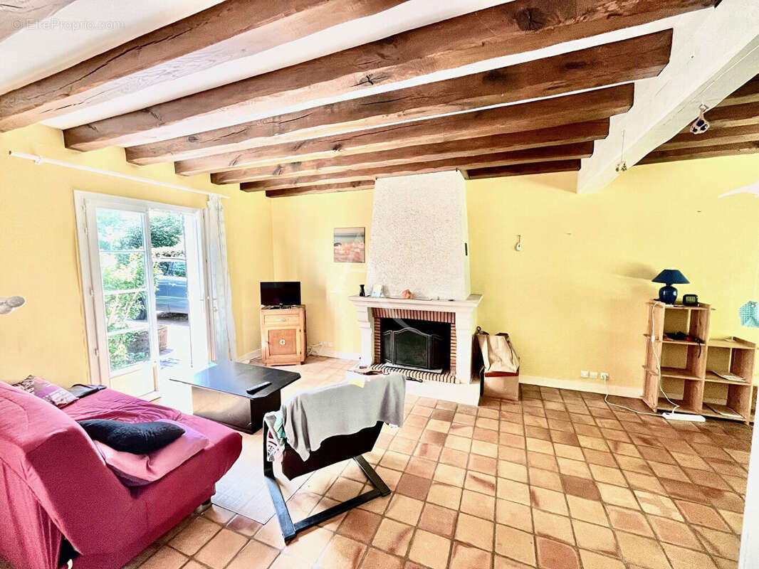 Maison à SAINT-JEAN-DE-BRAYE