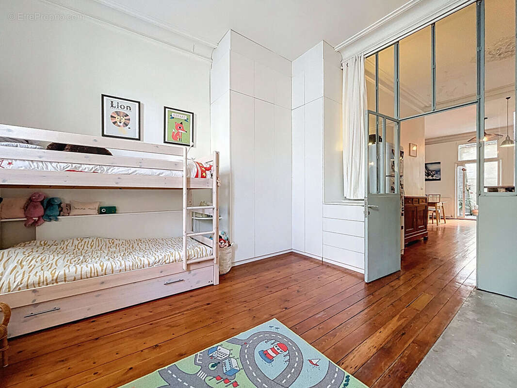 Appartement à BORDEAUX