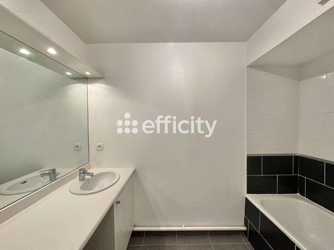 Appartement à JUVIGNAC