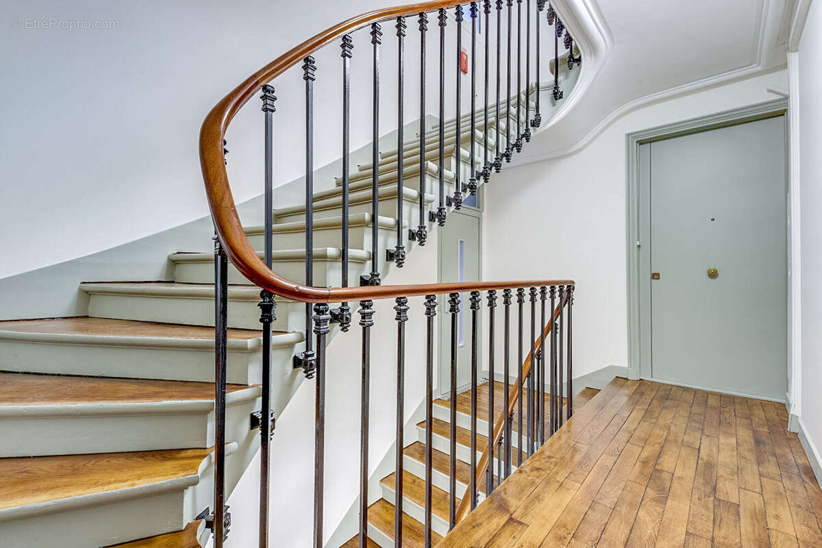 Appartement à PARIS-20E