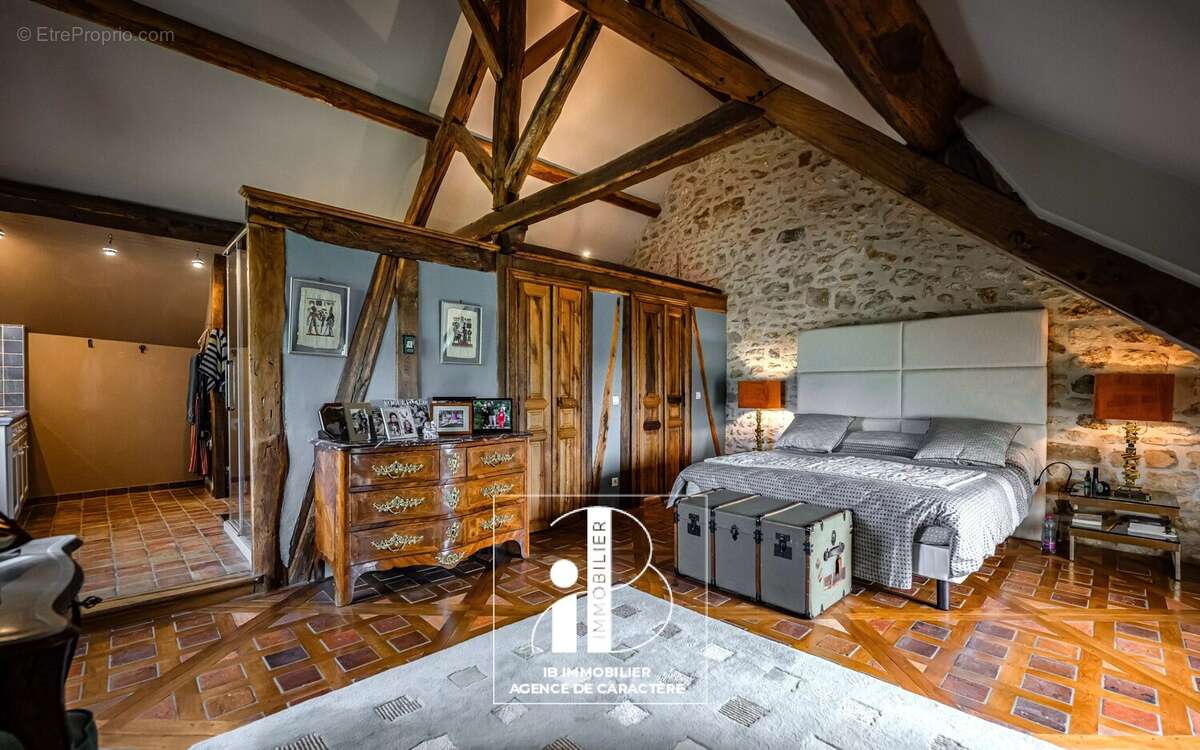 Maison à FONTAINEBLEAU
