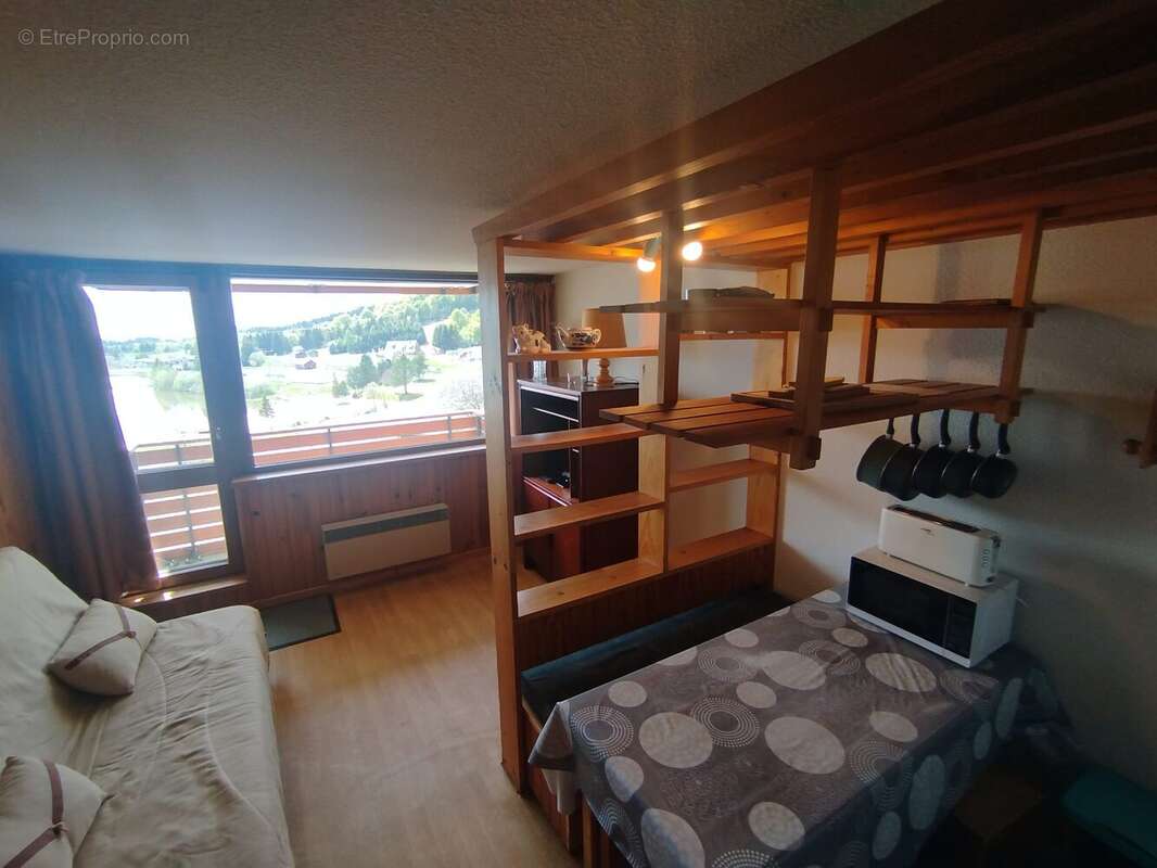 Appartement à BESSE-ET-SAINT-ANASTAISE