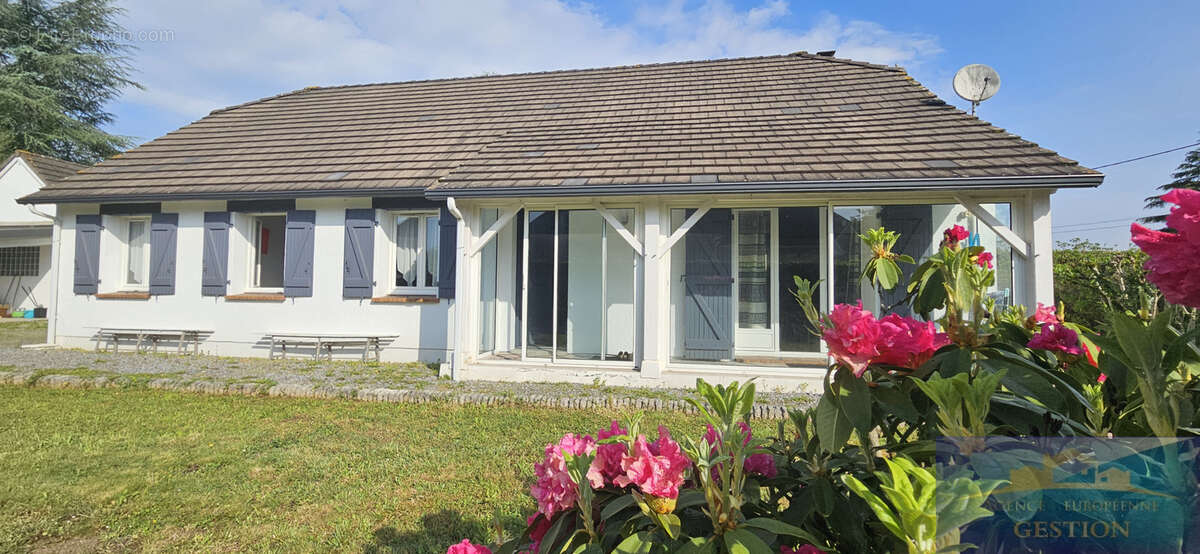 Maison à PONTACQ