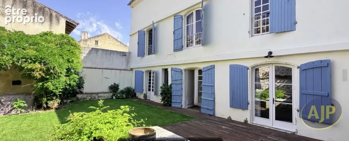 AGEN, Maison de caractère au coeur du village  de LAYRAC, 320 m² habitables - photo 2