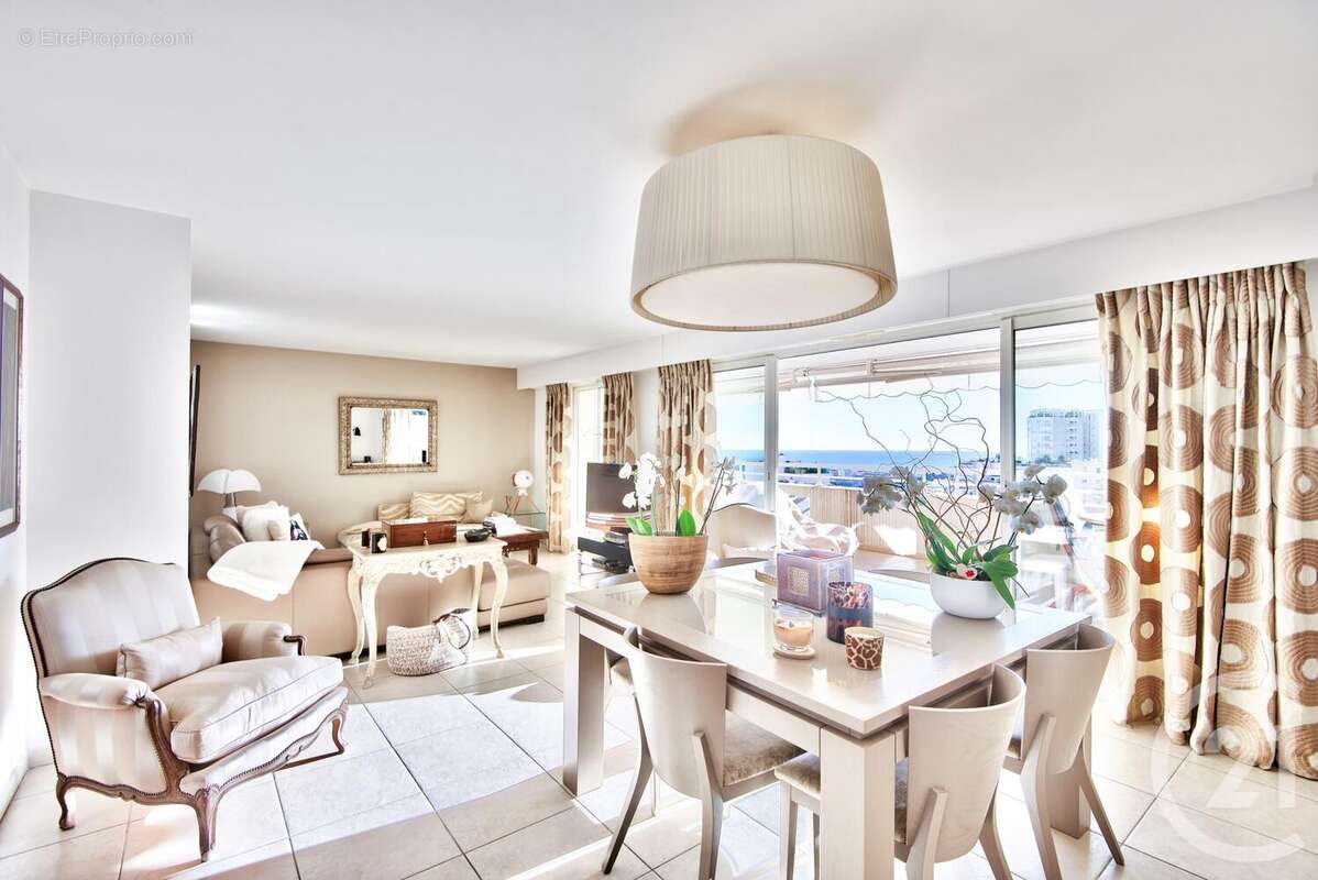 Appartement à BEAUSOLEIL