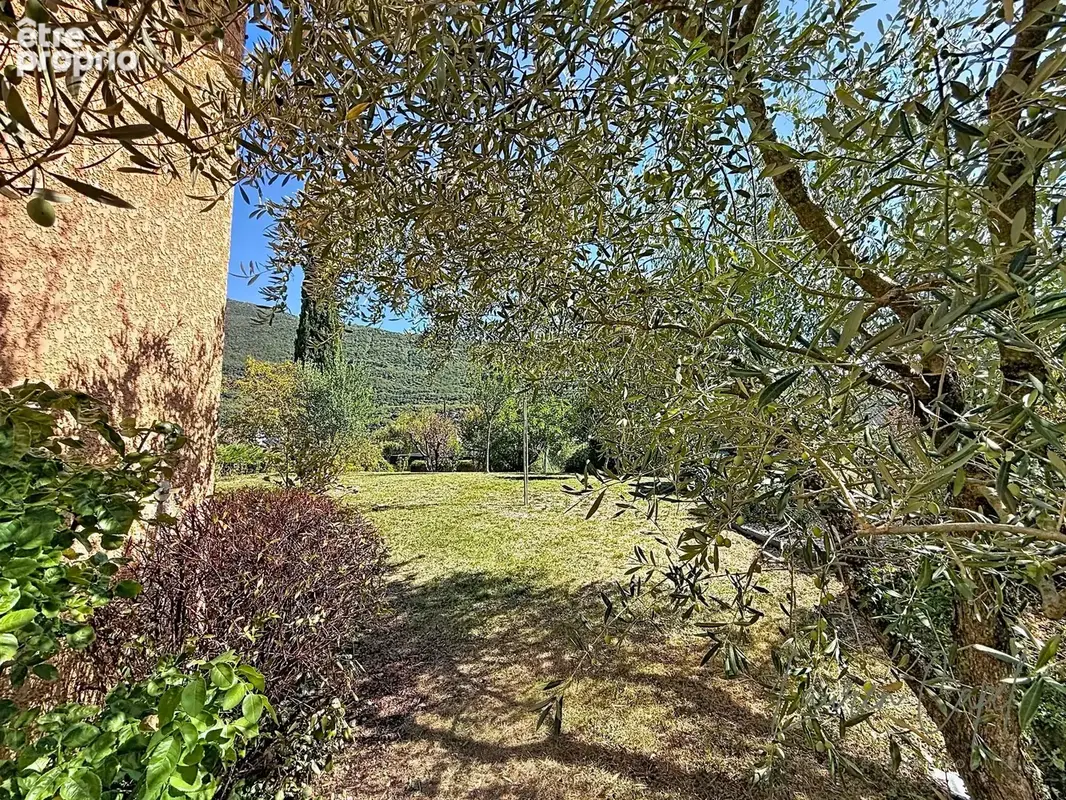 Maison de caractère à Brison-Saint-Innocent – 4 chambres, vue lac et montagnes, beaux volumes - photo 12