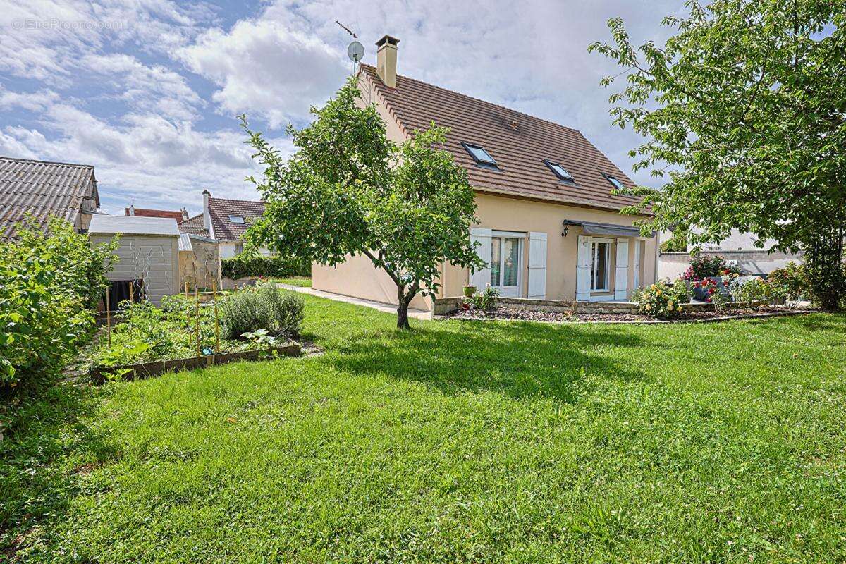 Maison Saulx Les Chartreux  7 pièce(s) 149,47m2 - photo 18