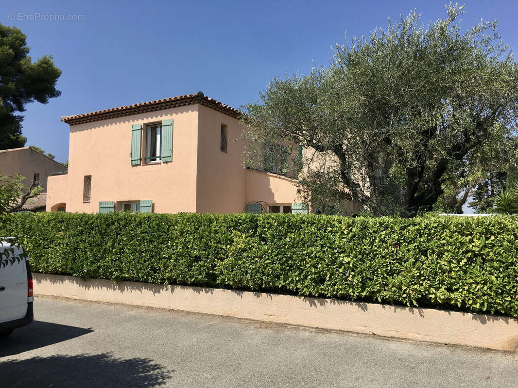 Maison à MOUGINS