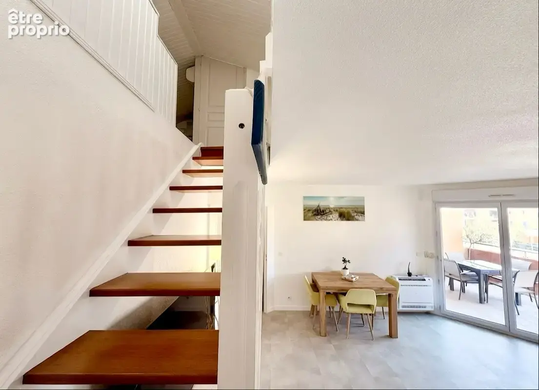 Fréjus, Centre-ville   Superbe appartement 3/4 pièces de 72 m2 dernier étage avec parking privatif et cave - photo 6