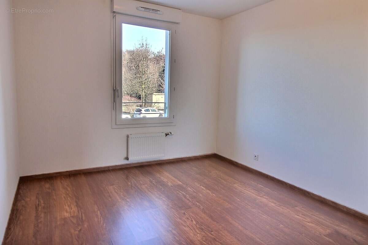 Appartement à VIRY