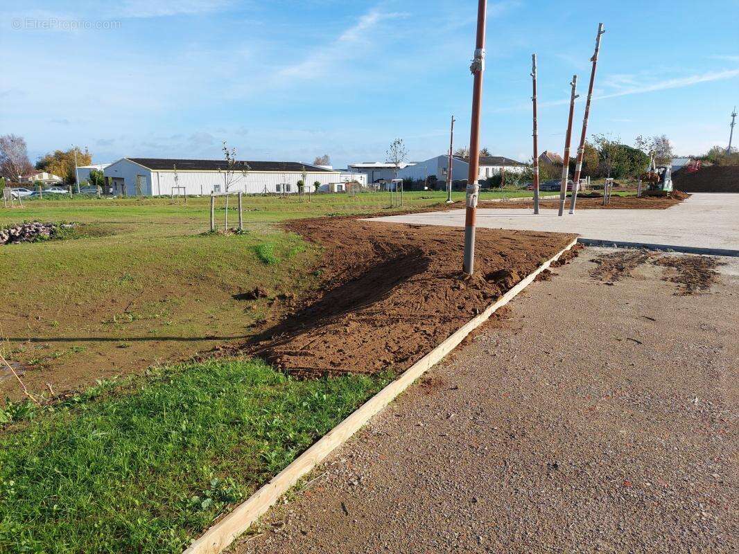 Terrain à DOUVRES-LA-DELIVRANDE