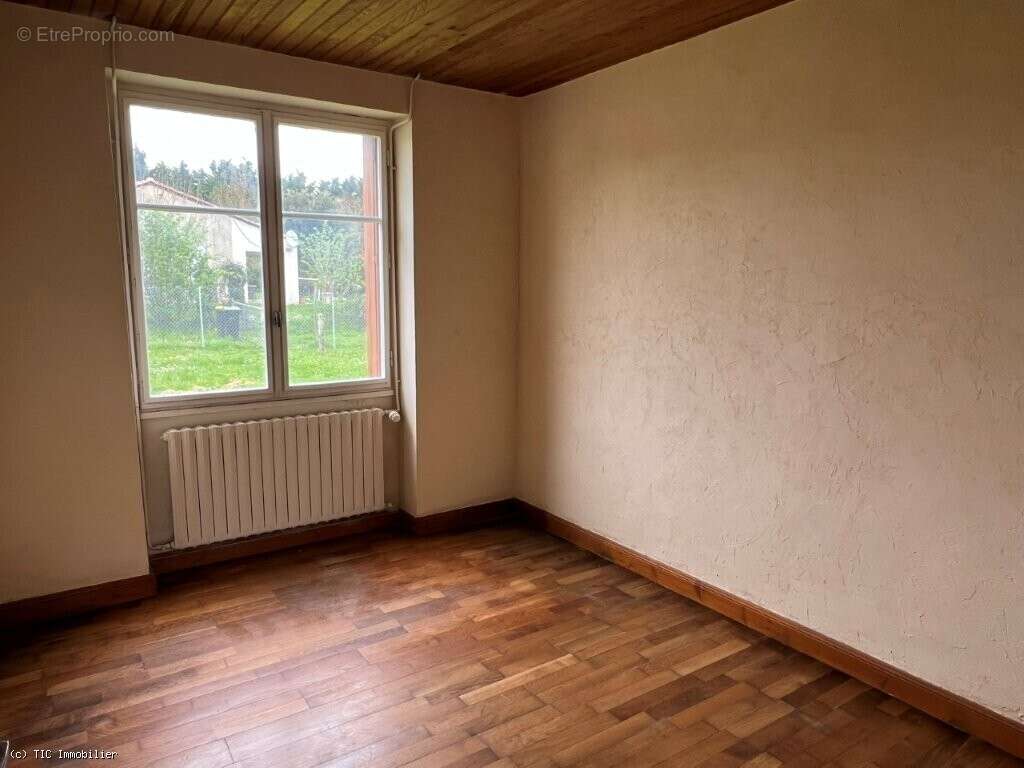 Maison à VILLEFAGNAN