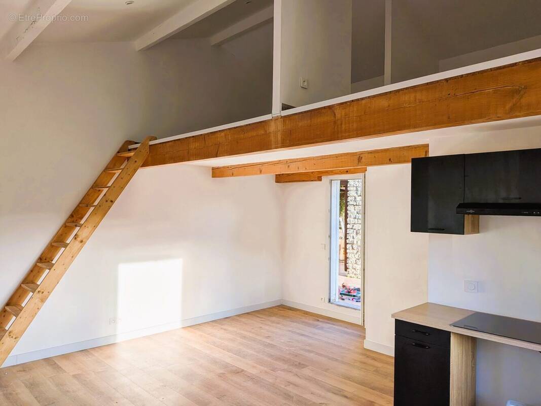 Appartement à SAINT-MARTIN-DE-LONDRES