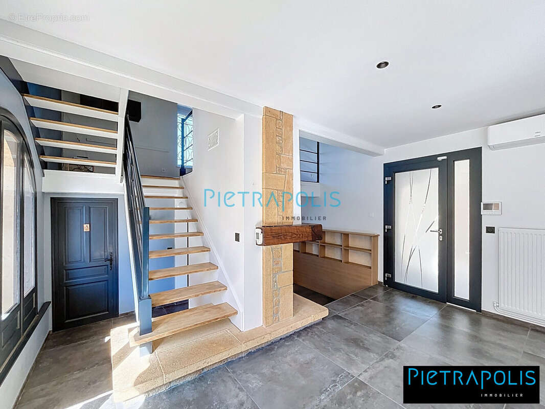 Maison 281 m² à Marcy  - photo 8