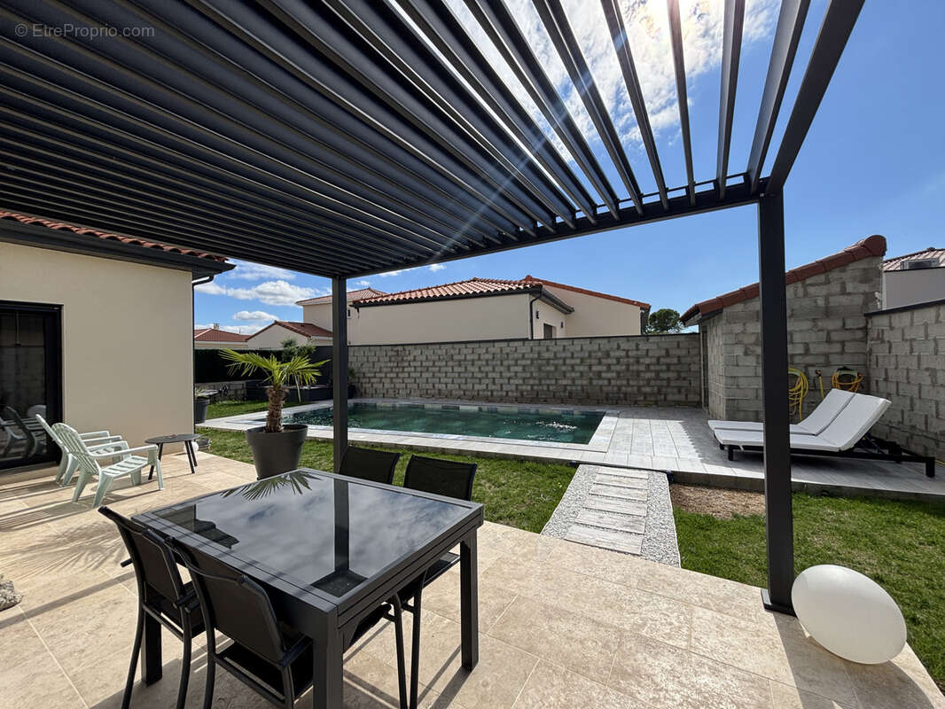 Maison à LIVRON-SUR-DROME