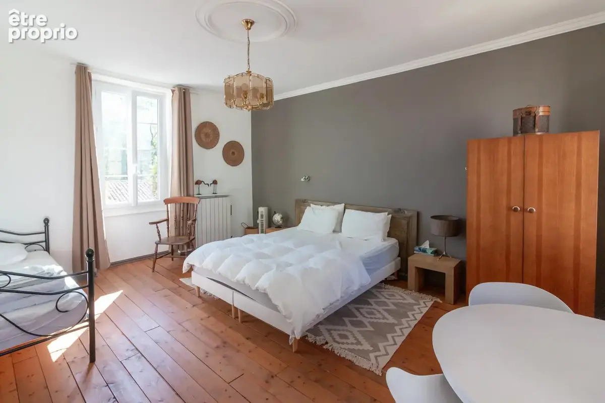 Maison Idéale pour la Famille avec Maison d'Amis, Jardins et Piscine Chauffée - photo 7