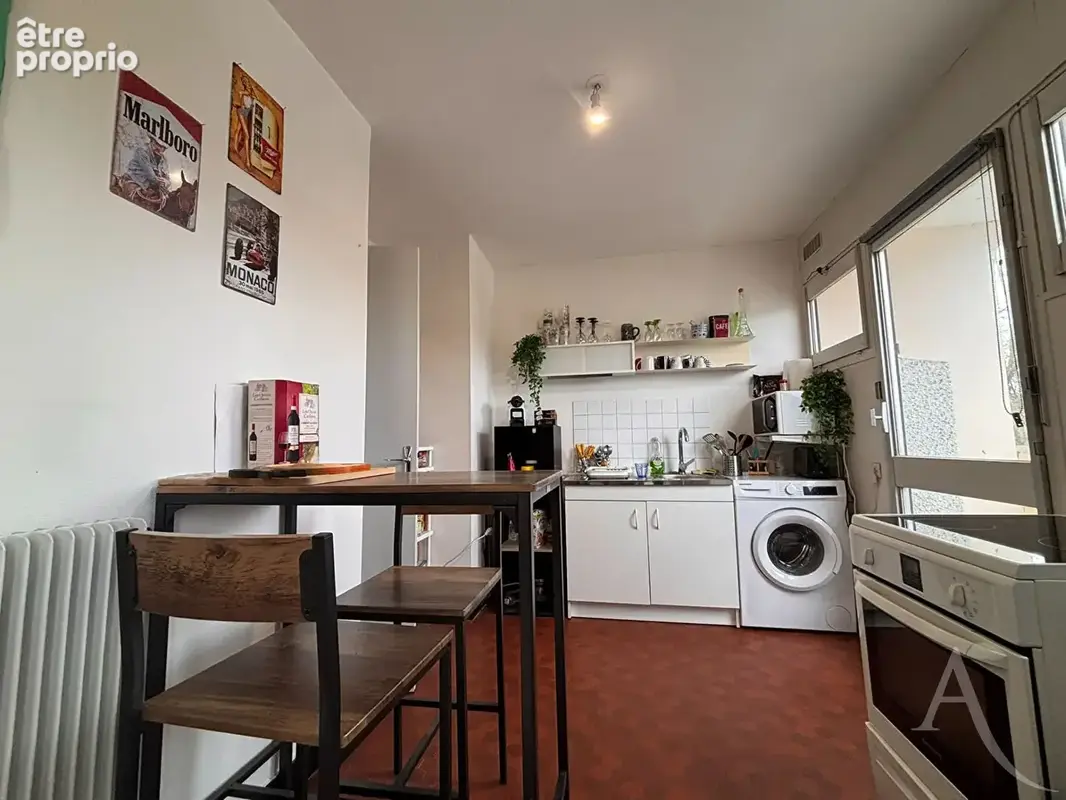 Proche centre-ville de BOURGES - Appartement T1 bis avec balcons - photo 5