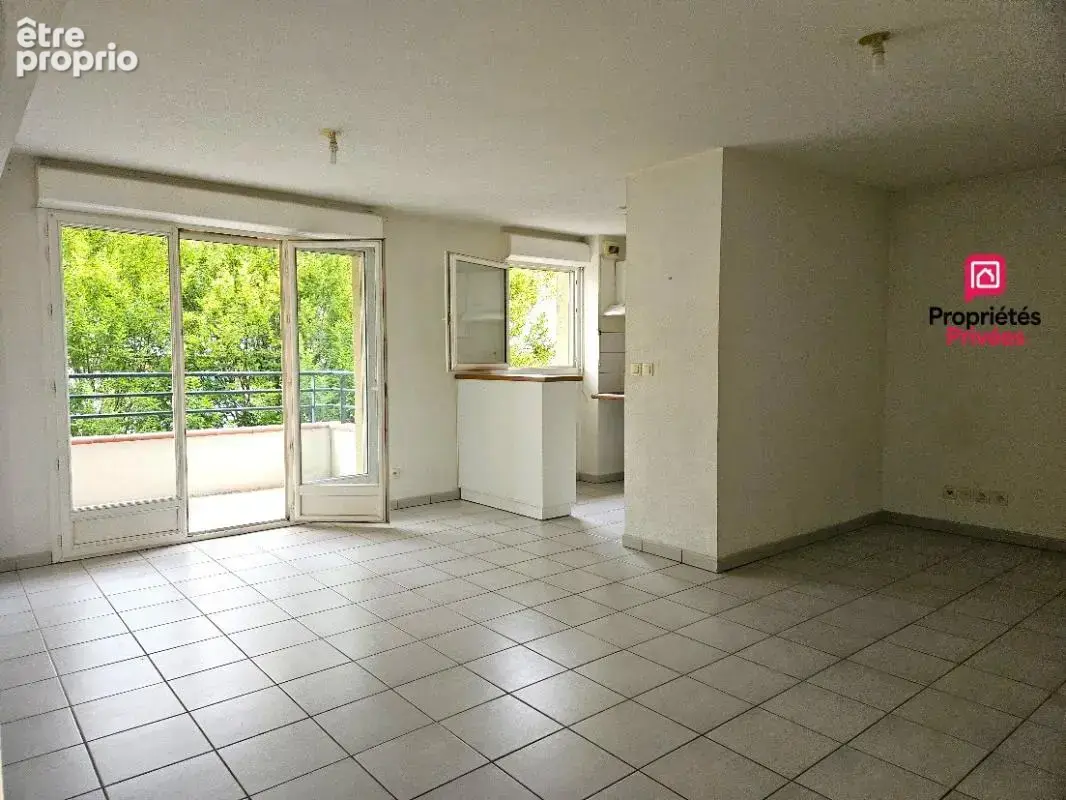 EXCLUSIVITÉ Secteur AGEN Jean Jaurès : Idéal Premier Achat ou Investissement, vaste T3 de 64 m² (DPE C) avec Grand Garage Privat - photo 2