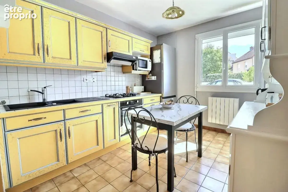 Maison 4 chambres, jardin et garage quartier Grands Crus - photo 7