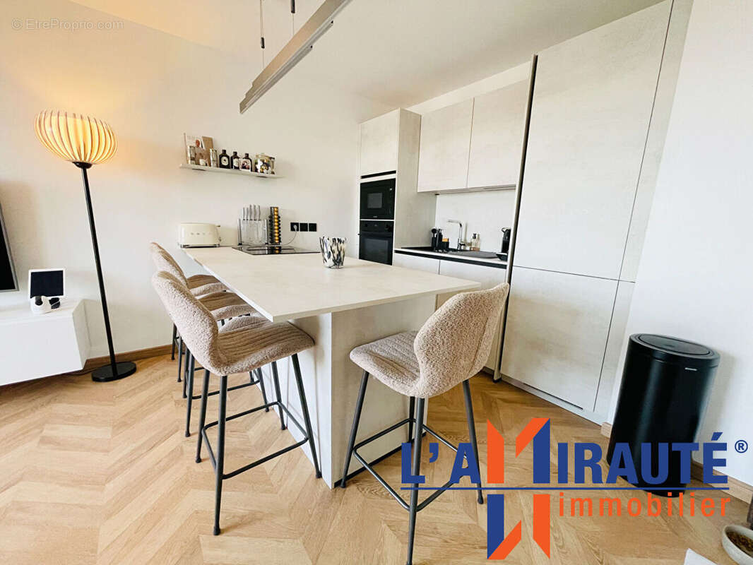Appartement à SARTROUVILLE