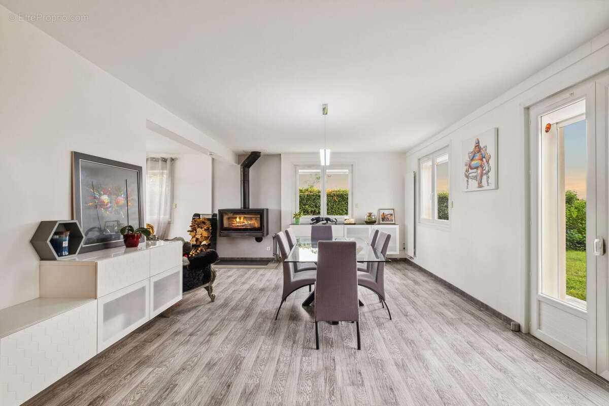 Photo 8 - Maison à LUZINAY