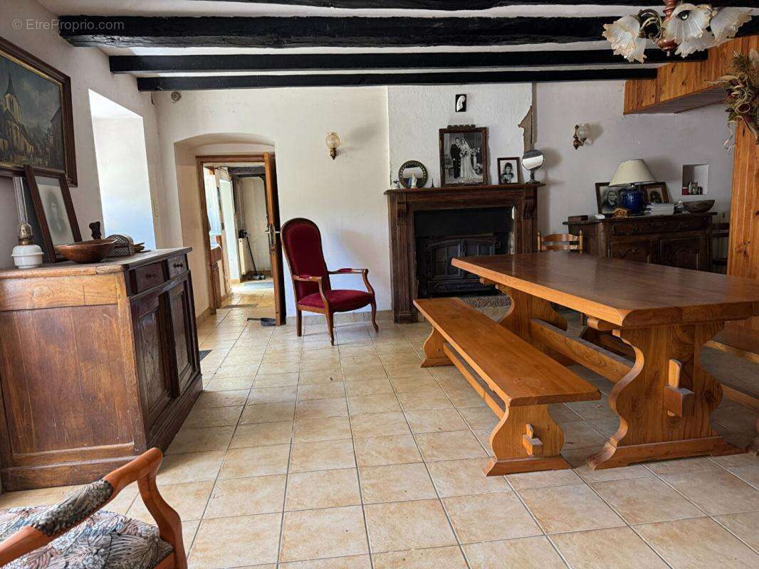 Maison de caractère -  6 pièces - BAUD - REF 9135 - photo 2