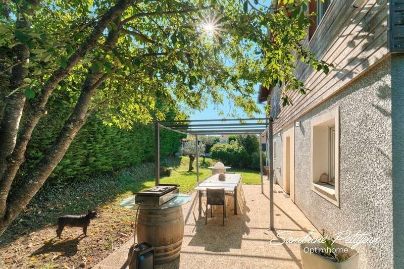 Maison à SAINT-JEAN-DE-THURIGNEUX