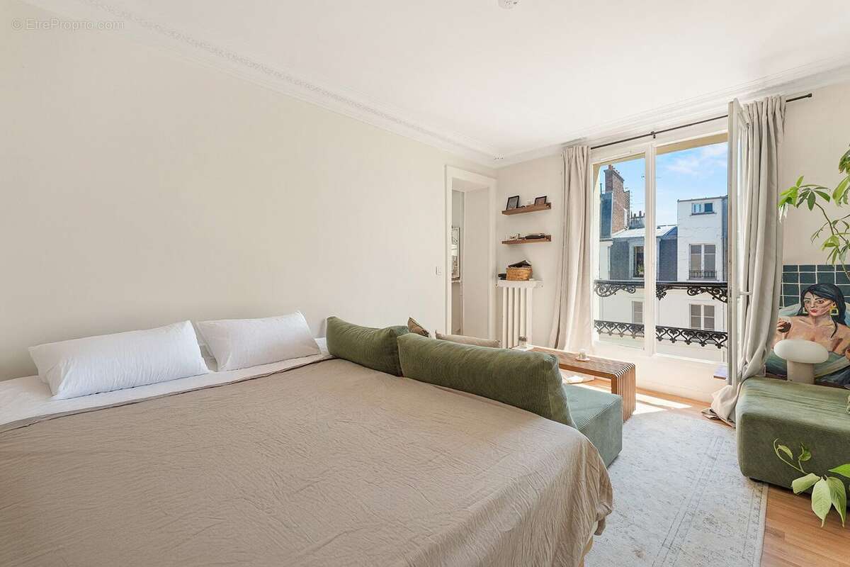 Appartement à PARIS-9E