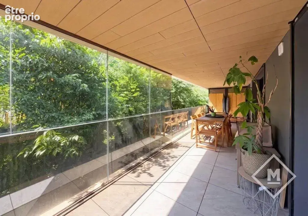 Appartement à MARSEILLE-7E