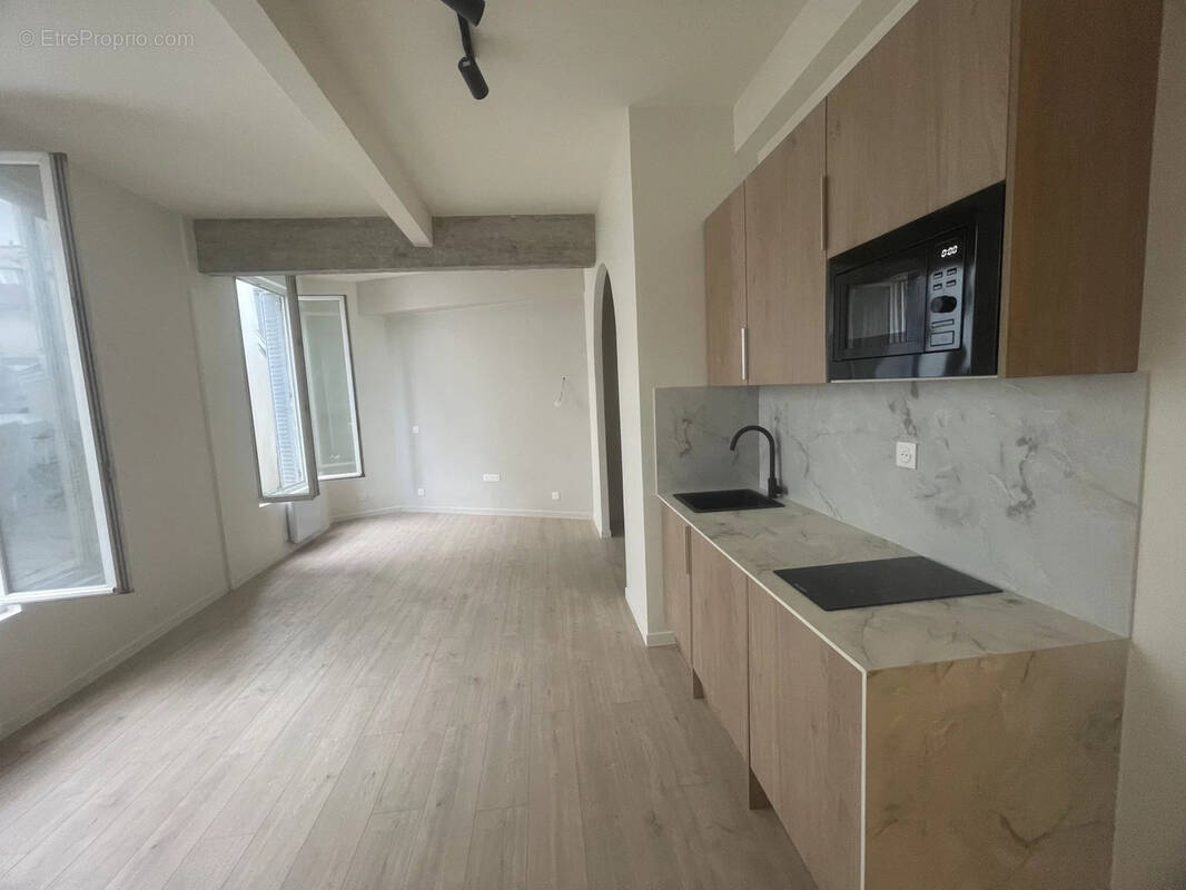 Appartement à PARIS-19E