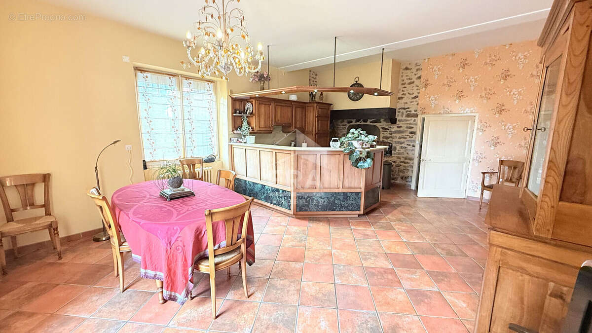 Maison à ANDOUILLE