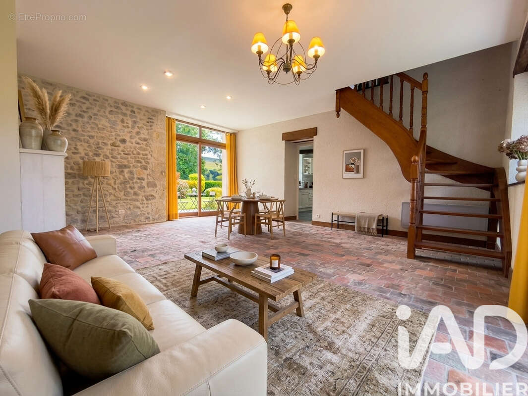 Maison 170 m² à Orgeres-En-Beauce  - photo 3