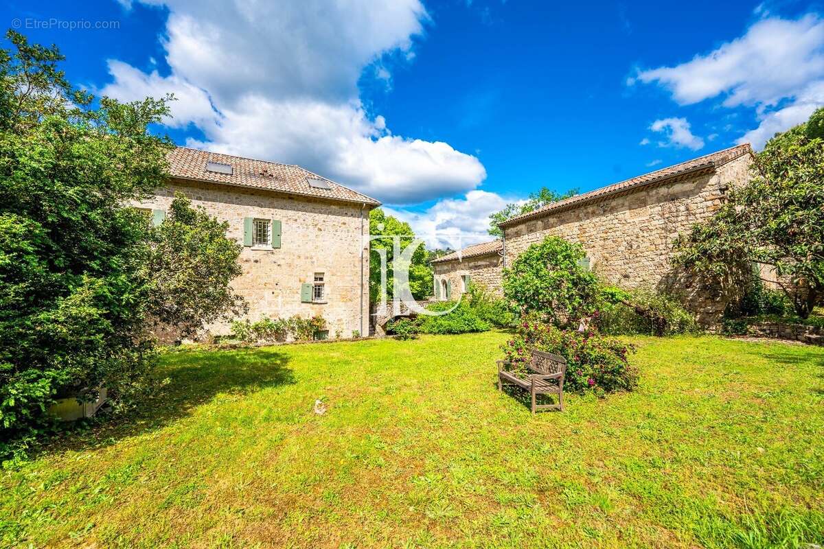 Maison à VINEZAC