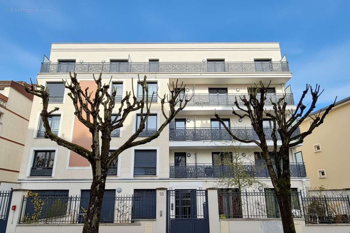 Appartement à LE PERREUX-SUR-MARNE