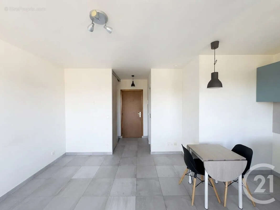 Appartement 25 m² à Saint-Maur-Des-Fosses  - photo 7