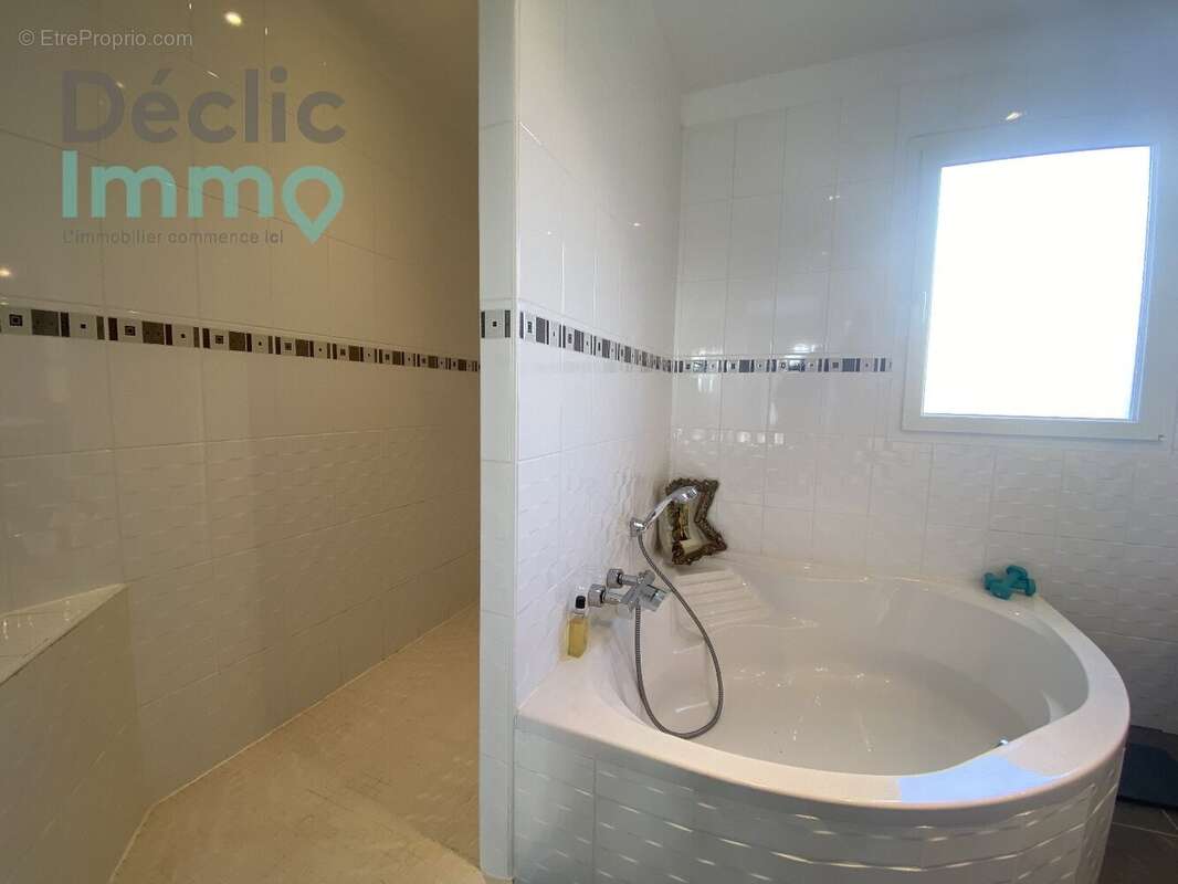 Maison à DOMPIERRE-SUR-MER