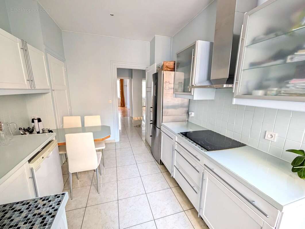 Appartement à LYON-6E