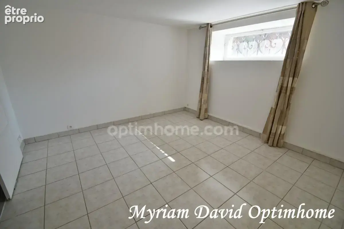 Maison familiale 171 m² – DPE C – 5 chambres – Terrain paysagé de 2 400 m² – Rostrenen - photo 19