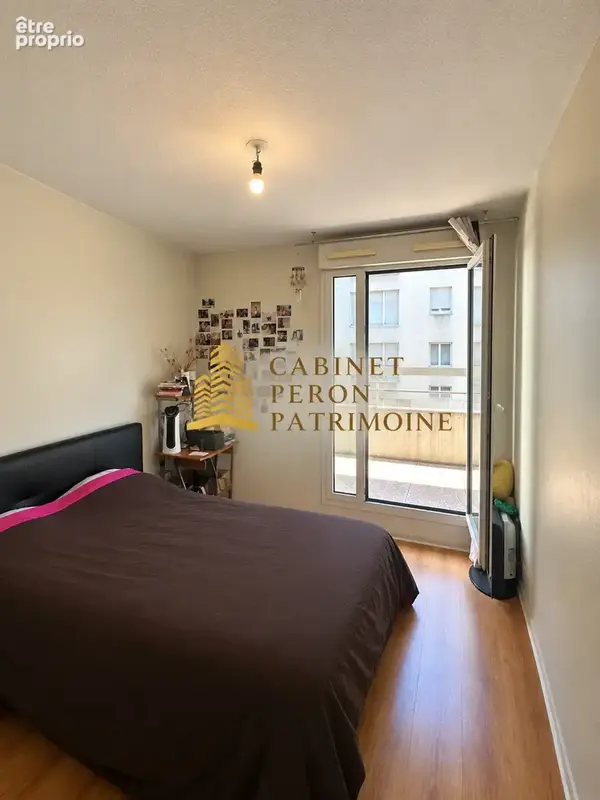 VILLEURBANNE   GRATTE CIEL   Appartement T3 de 67 m2 avec balcon filant et garage - photo 8