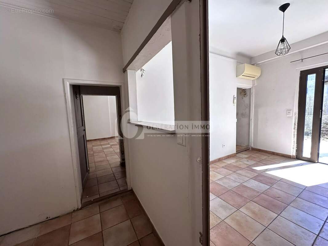 Appartement à FONTVIEILLE