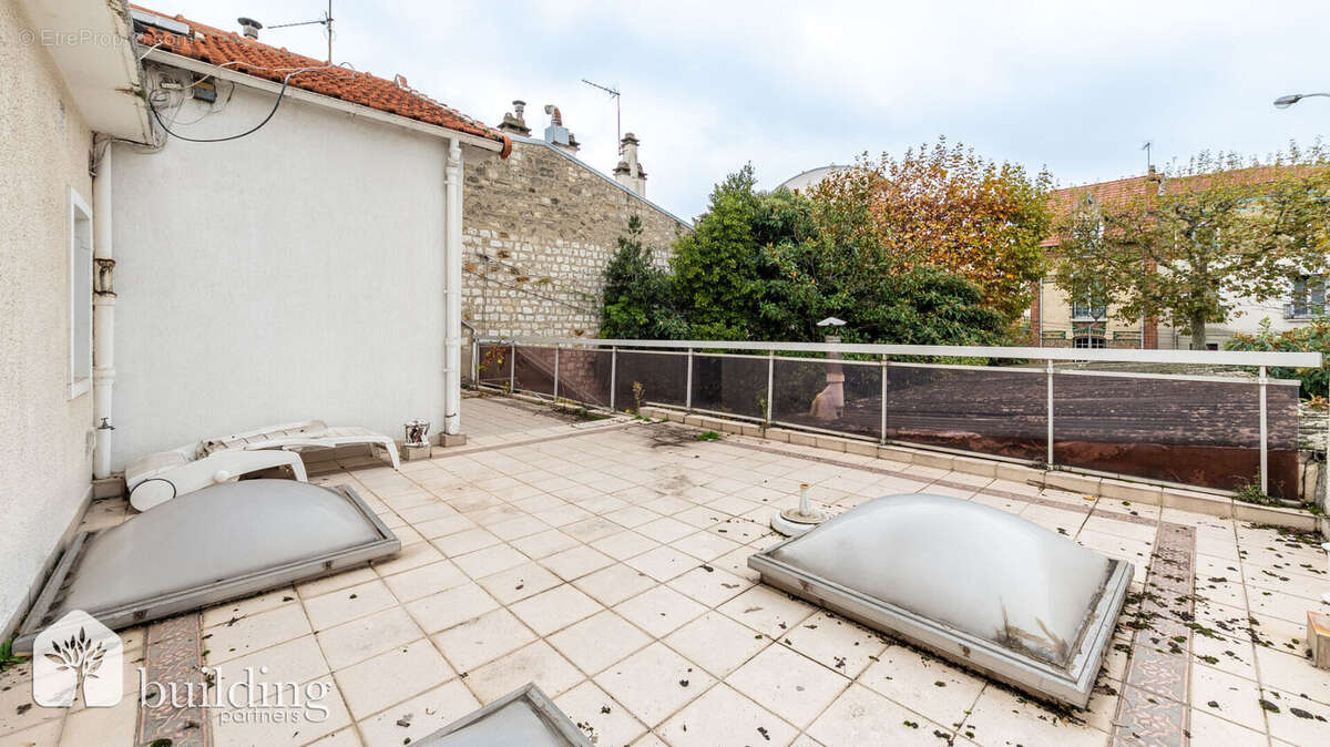 Maison à COURBEVOIE