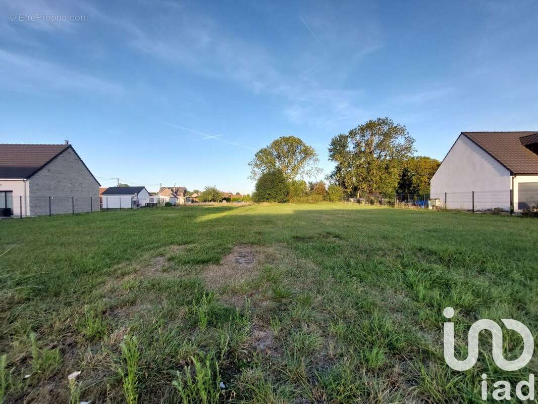 Photo 3 - Terrain à MATIGNY